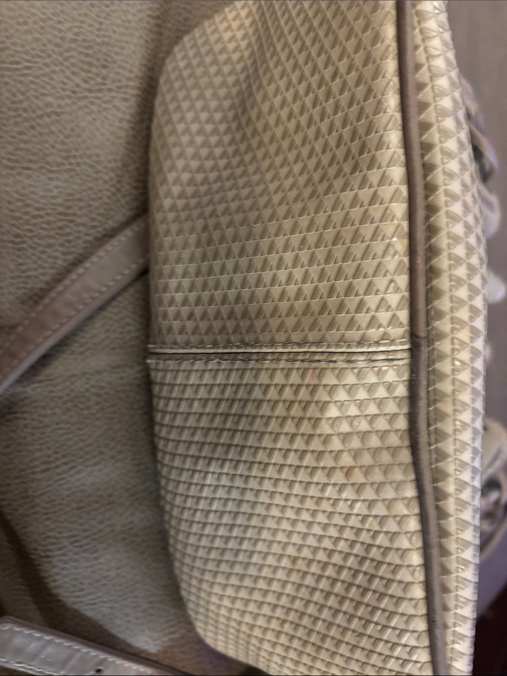 Liz Claiborne Light Gray Drawstring Shoulder Bag - Picture 5 of 5